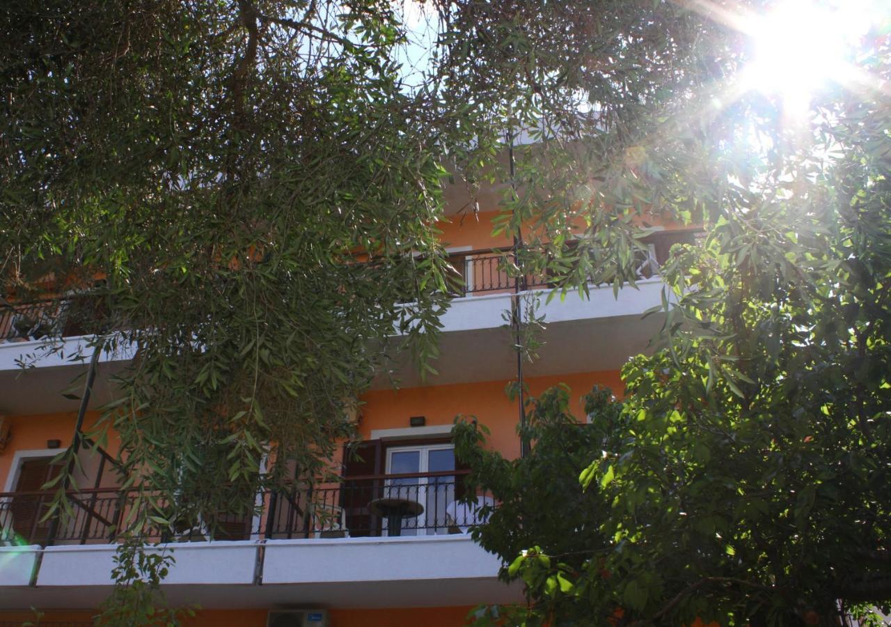 דאסיה Tina Hotel מראה חיצוני תמונה